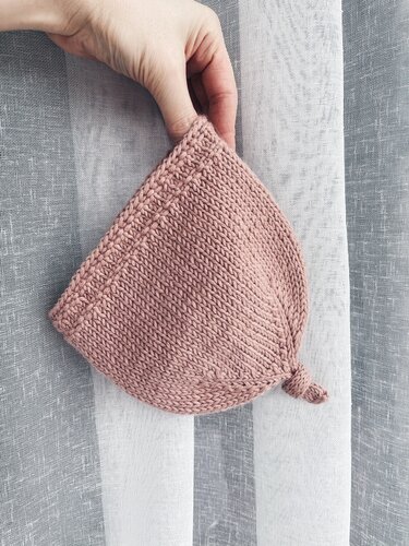 Top Knot Baby Beanie Knitting Pattern x 8 sizes