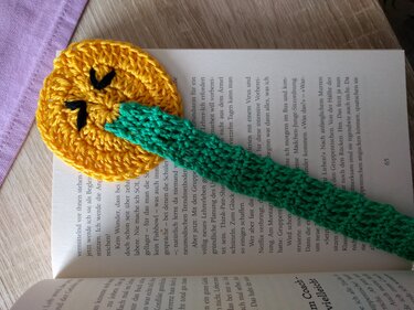 Lesezeichen "Streckdiezungeraus" und "Ichkönnte..." Sag es mit Smileys - Häkeln