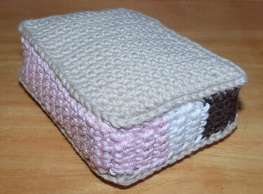 Häkelanleitung für Eis-Klassiker: Domino und Happen