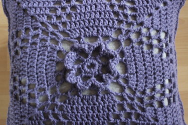 Häkelanleitung Kissen Blume