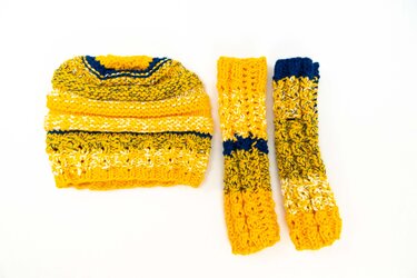 einfache Mütze und passende Stulpen “Wintersonne” - Stricken
