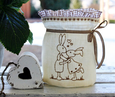 Stickdatei "Osterhasen Redwork“ Rahmen 10 cm x 10 cm - Sticken