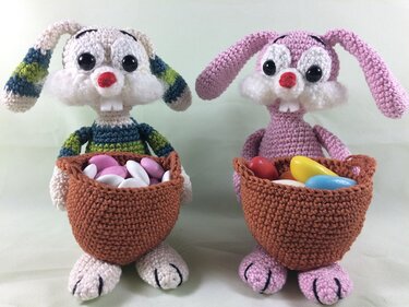 Osterhase mit Korb Häkelanleitung