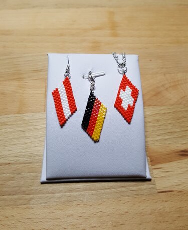 kleine Flaggen / Ohrringe / Anhänger - Basteln