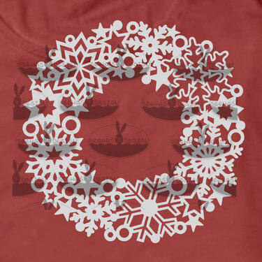 Weißer Schneeflocken-Kranz aus verschiedenen Schneeflocken und Sternen auf rotem Hintergrund