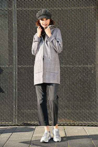 Lange, karierte Reißverschluss-Jacke (Nähanleitung)