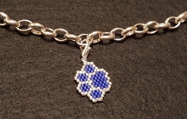 Perlen Charms / Hundepfote, Katzenpfote, Babyfüßchen im Set - Basteln