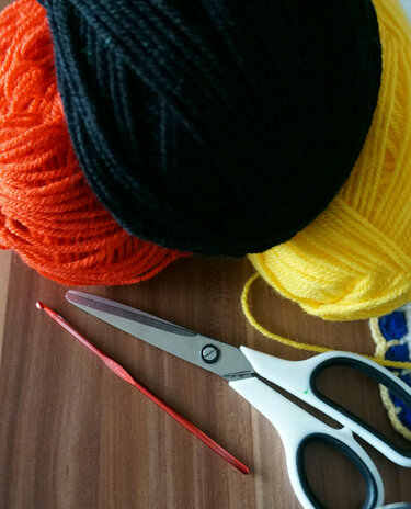 Crochet pattern: egg warmer "chick"