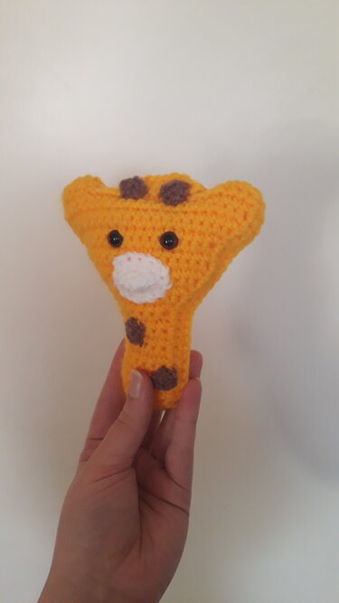 Häkelanleitung Giraffe Theo-Rassel mit Schleife