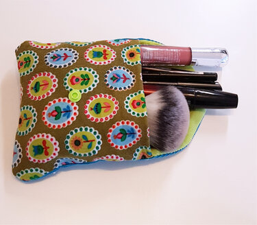 Stickdatei Kosmetiktasche mit sechs AbschminkPads Rahmen 13x18 cm, ITH, - Sticken