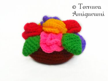 Häkelanleitung Blumentopf mit Blumen pdf ternura amigurumi english- deutsch- dutch