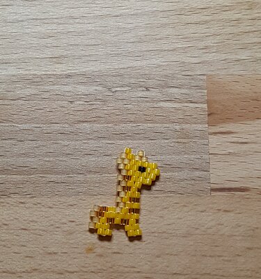 Kleine Giraffe / Charm / Anhänger / Ohrring - Basteln