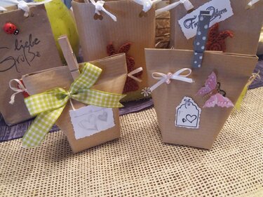 Geschenktaschen in unterschiedlichen Größen - Basteln