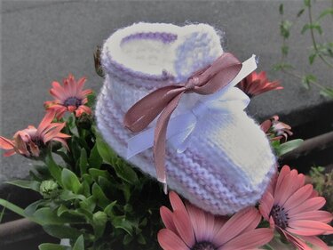 Strickanleitung _ Babyschuhe Storchi
