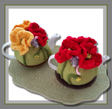 Poppy Field Mouse Tea Cosy - Crochet