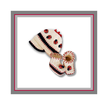 Ladybug Baby Beanie Cap and Booties - Knitting