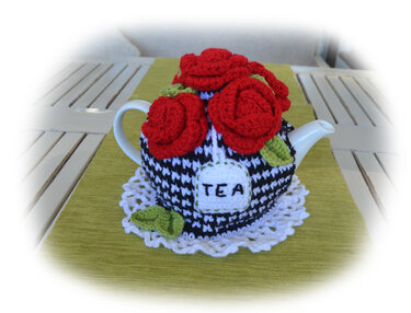 Red Roses Tea Cosy - Crochet
