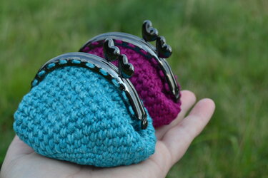 - DARIA - gehäkeltes Portmonee, Geldbörse, Mini Tasche, schönes Geschenkidee zum Geburtstag oder Schulanfang - Häkeln