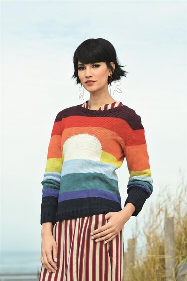 Gestrickter Pullover mit Sonnenmotiv - Stricken