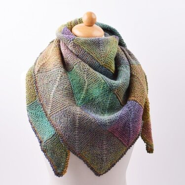 Gestricktes Dream Colour Dreieckstuch mit Patchwork-Technik - Stricken