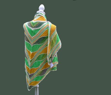 Strickanleitung Dreieckstuch "Wogendes Kornfeld"