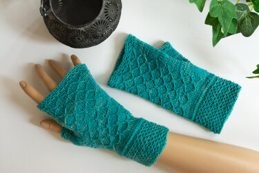 Fingerless Mitts: Marthe Mitts - Knitting