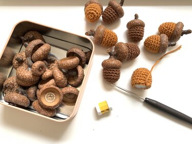 Häkelanleitung die Eichel - das Unterteil, Herbstdeko aus Garnresten