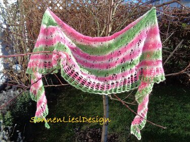 Strickanleitung Schaltuch "Blütenwinter"