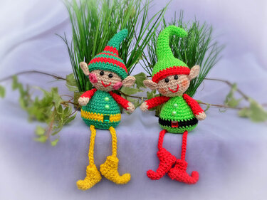 kleine Kantenhocker Herbstelf  Winterwichtel Wichtel  mit 2 Mützen - Häkeln