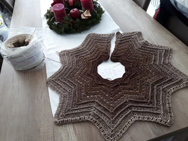 Weihnachtsbaumdecke "Annes Stern" - Häkeln