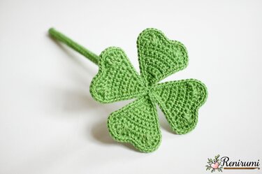 Crochet pattern Shamrock