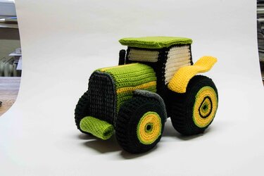 Tractor - Crochet