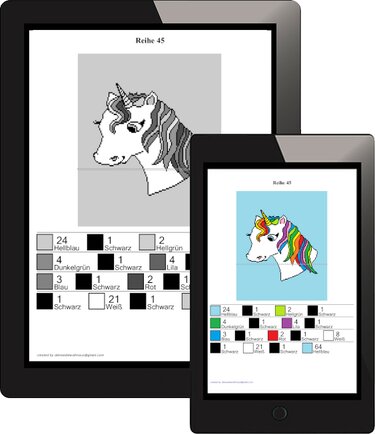 Zwei Tablets mit einem Pixelhäkelmuster eines Einhornkopfes: eine Graustufen- und eine farbige Version mit Regenbogenmähne.