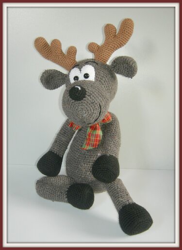 2 in 1: Trophäe und großes Kuscheltier Eddie Elch, Schlenkertier Häkelanleitung als PDF