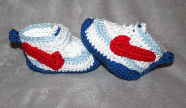 Häkelanleitung Basketballstiefelchen in drei Größen