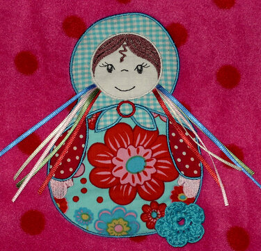 Stickdatei "Olga Applikation“ in drei Größen - Sticken