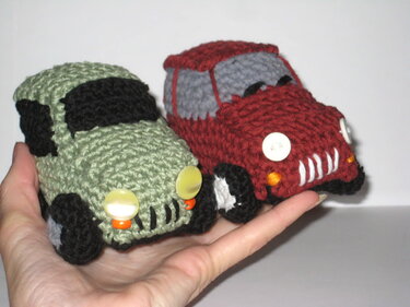 Maroon car crochet pattern