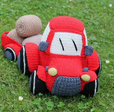 tractor and excavator with a shovel or a trailer pattern - Crochet