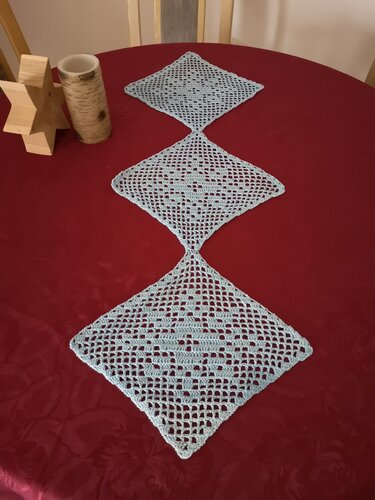 Tischdecke/ Läufer "Schneeflocken2" - Häkeln