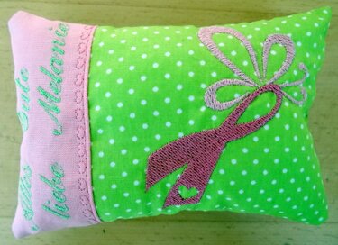 Brustkrebs Schleife Stickdatei - Sticken