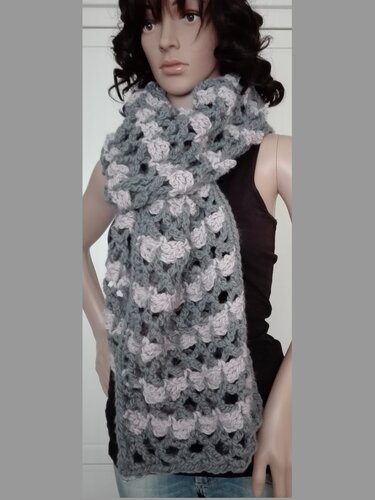 Häkelanleitung romantischer Schal Rosalie