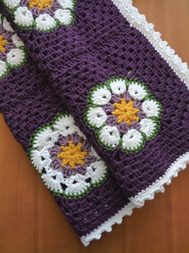 Sylvie's Flower Power Blanket Crochet