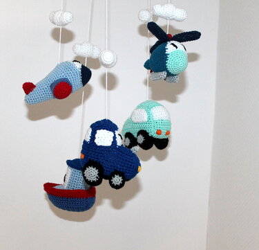 Mobile Fahrzeuge Häkelanleitung