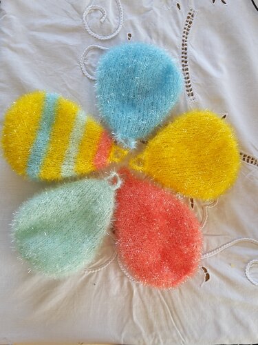 Ostereier aus Schwammwolle - Stricken