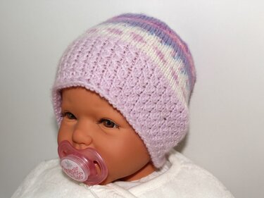 Strickanleitung Baby-Set, Booties und Mützchen im Flechtmuster, 0 - 5 Monate - Bild 16