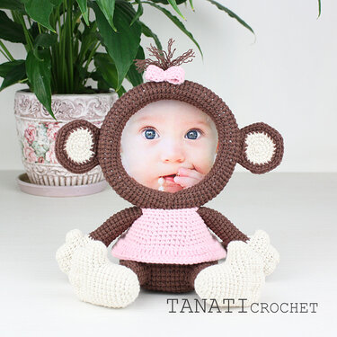 Crochet Pattern of Photo Frame Loving Monkey - Image 4