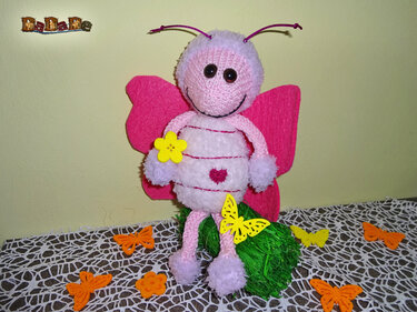 Kuschelige Baby-Decke mit Schmetterling, Strickanleitung von DaDaDe