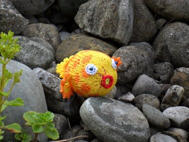 Strickanleitung "Lavendelfische"