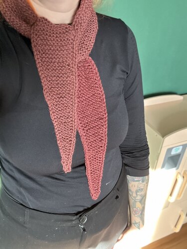 Minimalistischer Schal mit mehreren Bindeweisen - Bild 4