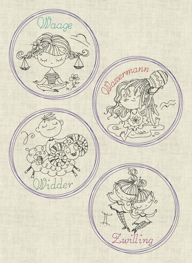 Vier runde, schwarz-weiße Stickmotive mit kindlichen Sternzeichenfiguren: Waage, Wassermann, Widder und Zwilling
